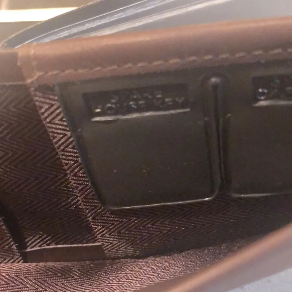 VINTAGE AMITY CASHMERE CALFSKIN BILLFOLD BROWN